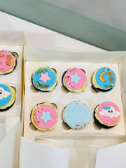 Load image into Gallery viewer, Fondant Cupcakes
